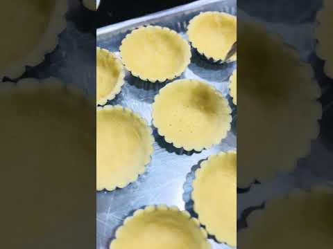 A little tart, a little sweet – and oh so dreamy 🍓✨Creamy custard