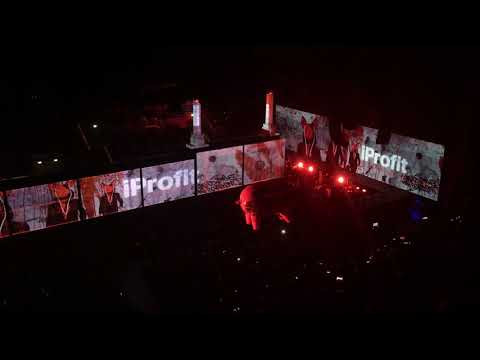 Roger Waters Pigs Mannheim SAP-Arena 04.06.2018