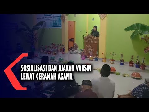 <p>GOWA, KOMPAS.TV - Sejumlah cara dilakukan untuk memberikan pemahaman soal vaksin covid-19. Satu diantaranya bagi warga di kabupaten Gowa. Mereka melibatkan pemuka agama untuk memberikan pemahanan sekaligus ajakan untuk vaksin.</p>
<p>Ajakan vaksin dengan melibatkan pemuka agama di lakukan kelurahan Romang Polong, kabupaten Gowa.</p>
<p>Lewat acara maulid nabi penceramah memberikan sosialisasi dan juga ajakan bagi warga untuk mau mendapatkan vaksinasi covid-19.</p>
<p>Ceramah agama dinilai salah satu cara agar warga khususnya lansia mau mengikuti program vaksinasi covid-19.</p>
<p>#maulidnabi<br />
#vaksinasi<br />
#covid19</p>
<p>Artikel ini bisa dilihat di : kompas.tv/225828/sosialisasi-dan-ajakan-vaksin-lewat-ceramah-agama</p>
<p>GOWA, KOMPAS.TV - Sejumlah cara dilakukan untuk memberikan pemahaman soal vaksin covid-19. Satu diantaranya bagi warga di kabupaten Gowa. Mereka melibatkan pemuka agama untuk memberikan pemahanan sekaligus ajakan untuk vaksin.</p>
<p>Ajakan vaksin dengan melibatkan pemuka agama di lakukan kelurahan Romang Polong, kabupaten Gowa.</p>
<p>Lewat acara maulid nabi penceramah memberikan sosialisasi dan juga ajakan bagi warga untuk mau mendapatkan vaksinasi covid-19.</p>
<p>Ceramah agama dinilai salah satu cara agar warga khususnya lansia mau mengikuti program vaksinasi covid-19.</p>
<p>#maulidnabi<br />
#vaksinasi<br />
#covid19</p>
<p>Artikel ini bisa dilihat di : kompas.tv/225828/sosialisasi-dan-ajakan-vaksin-lewat-ceramah-agama</p>