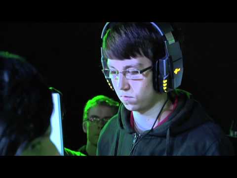 Athene and Razer @ DreamHack Winter 2011: Day Three