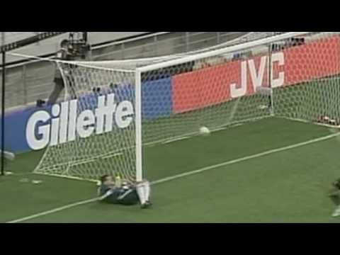 DARIO RODRIGUEZ - against denmark 2002