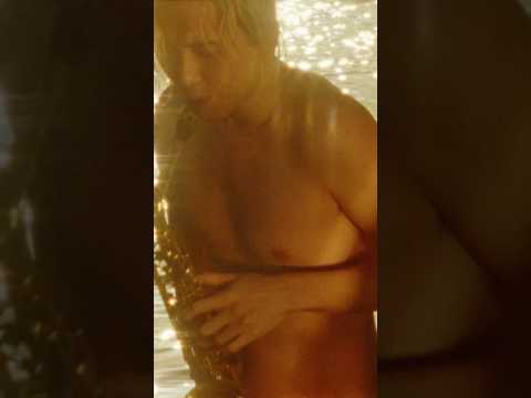 he’s wearing nothing but the 🎷