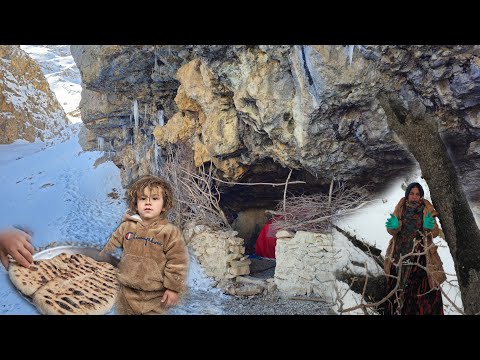 Hard life in a mountain snow cave | Collecting firewood and baking traditional bread in the snow