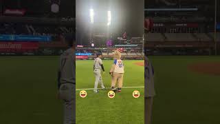 マスコットと全力疾走！？大谷翔平の意外な一面が話題に