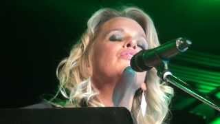 Beccy Cole - Broken Soldiers