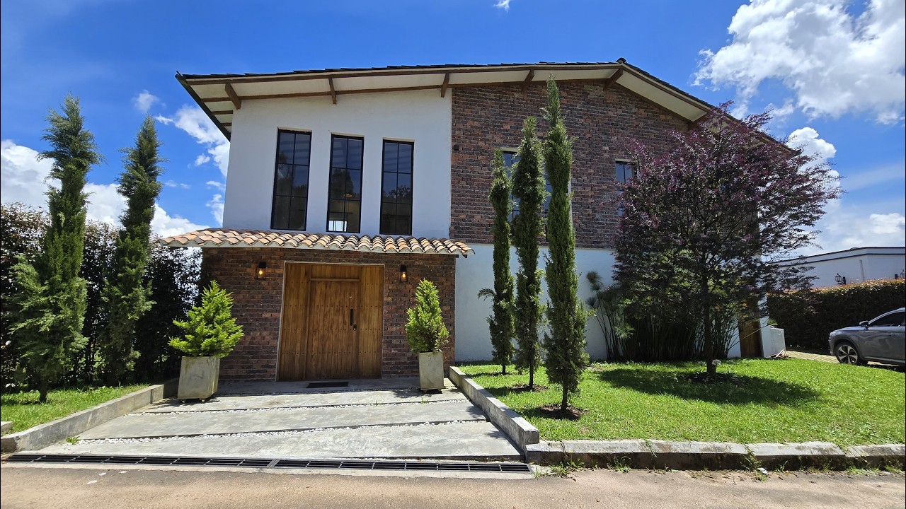 Country House in El Escobero, Envigado video tour