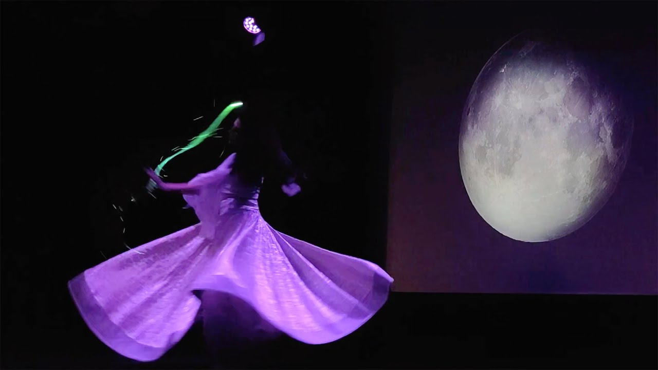 Giro sufi con led con Leena Qadi - Hijo de la Luna (Mecano)