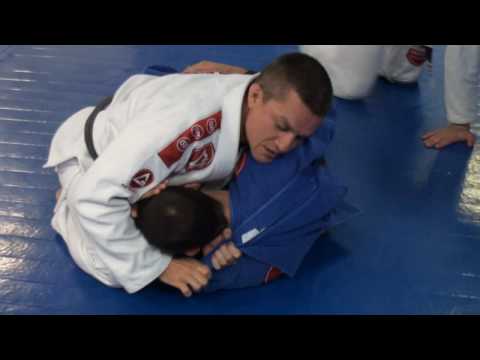 Draculino - Lapel Choke from Half Guard