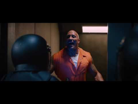 'Cena da prisão' VELOZES E FURIOSOS 8