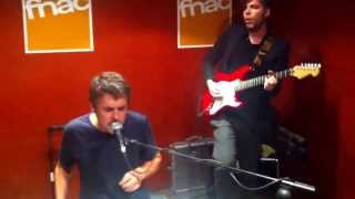 Iván Ferreiro, Amaro y Martiño - Alien vs Predator (FNAC Valencia, 30/09/2013)
