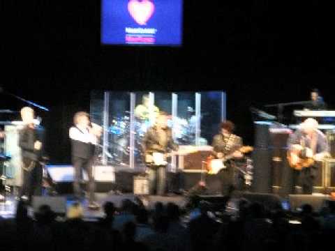 BILLY IDOL & BRUCE SPRINGSTEEN & WILLIE NILE with THE WHO @ MUSICARES BEST BUY THEATRE 28 MAY 2015