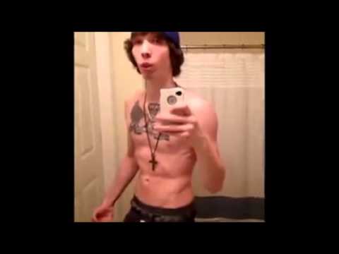 download lagu mp3 mp4 Worlds Biggest Douchebag, download lagu Worlds Biggest Douchebag gratis, unduh video klip Worlds Biggest Douchebag