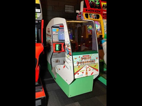 Iconic 'Pole Position' Namco single driver cabinet, running Pole Position II software
