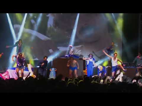 chico da tina - tina dance (slowed + reverb)