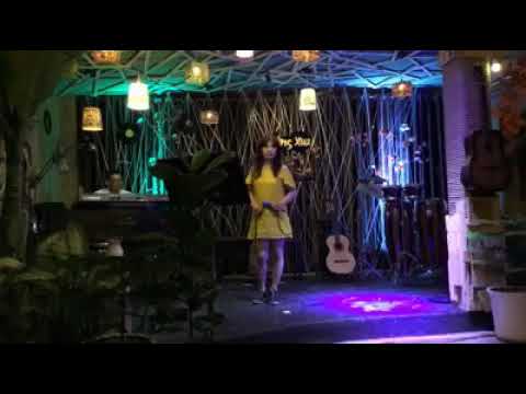 Thể hiện bởi Hoài Mỹ