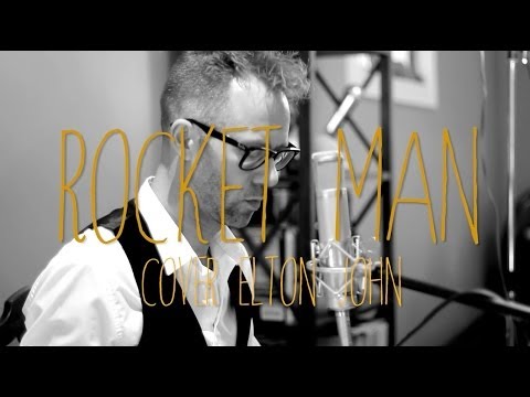 Rocket Man - Elton John  (Jeffery Straker Acoustic Cover - Solo)