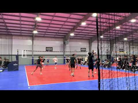 Ultimate B17 Sliver v Chicago Elite B 17 Nike set 3