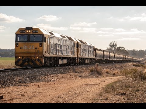 Trackside: BL33 and BL30 on 7938V loaded grain from Birchip to North Geelong- 14/7/18
