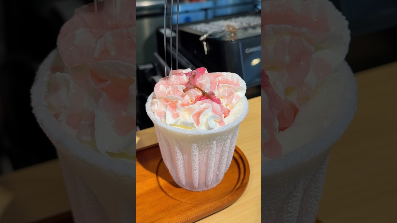 日本初-85°C桜ラテ🌸 #japanesefood