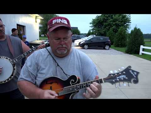 County Line Bluegrass Barn - Gonna Settle Down