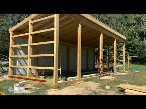 Building a new horse barn- 3 stalls and a tack room🤩