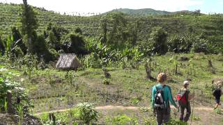 preview picture of video 'Treking au Laos dans les villages des minorités ethniques'