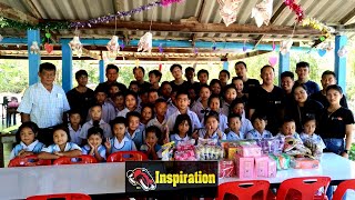 preview picture of video 'TNT300 // มาร่วมทริปกับทีม Inspiration กิจกรรมเลี้ยงอาหารกลางวันเด็กนักเรียน ที่เกาะคอเขา [7/3/62]'