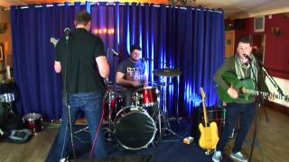 The Amazing &#39;False Alibi&#39; Live at &#39;tvwales Open Mic Night&#39;