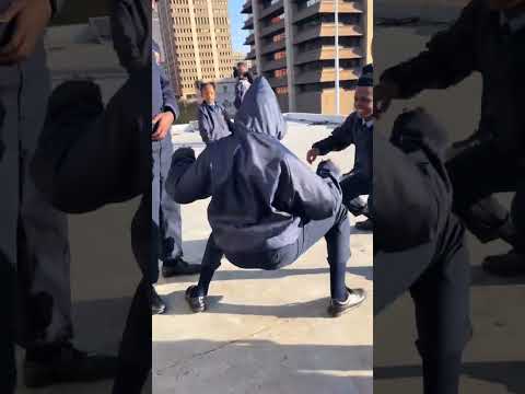 On the floor sir trill ft king p💃🔥🎹 #amapaino_dance_rsa #amapaino #amapianodance