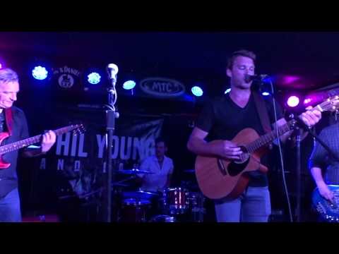 PHIL YOUNG AND BAND Live @Cologne MTC – A Little Thing I Can Assure