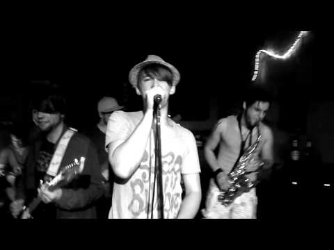 Soap Bubble Orchestra - We Walk live