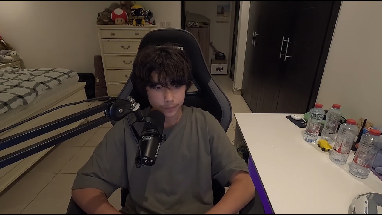 the Pls Donate community is the most toxic community ever... #savepd