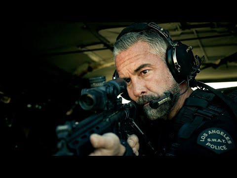 Deacon Chases The Kidnapper - S.W.A.T. 4x10