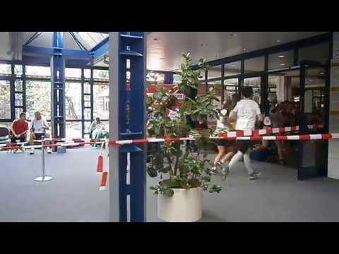 2015-11-08 LGA-Indoor: Die Runde um den Aufzug
