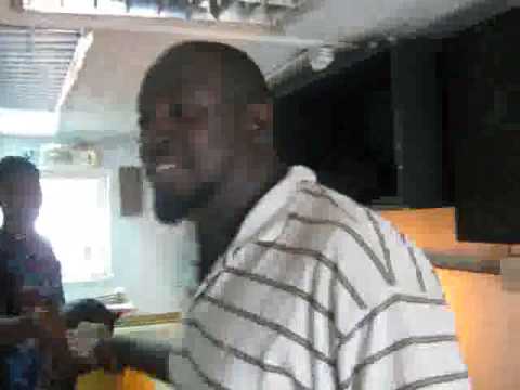 Modenine - ModenineTV At The Barbers