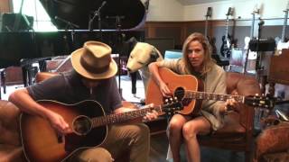 Sheryl Crow &amp; Jeff Trott - &quot;My Favorite Mistake&quot; - Live Acoustic Duo (24-07-2017)