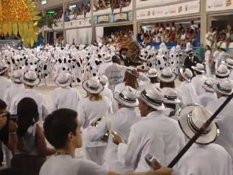 Rio Pandeiro na bateria da Caprichosos de Pilares