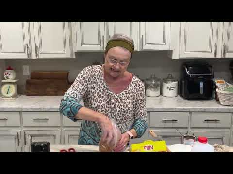 Mama Sue makes EASY BANANA PUDDING | How to make Southern banana pudding | Easy dessert recipe