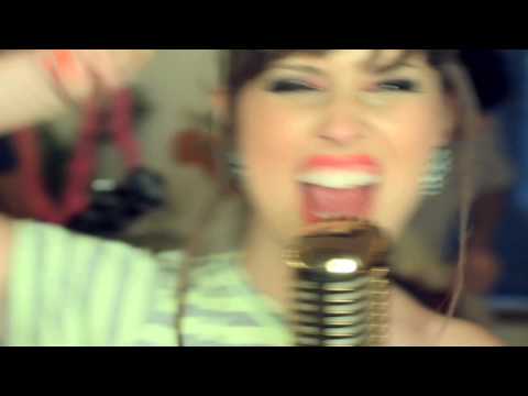 Jullie - Hey! (Clipe Oficial)