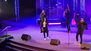 Singing &quot;Victory belongs to Jesus&quot; with Todd Dulaney in London!!!