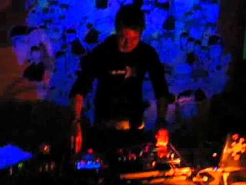 Vector Commander Live PA @ Mad Mondays na Trackers - 06-09-2010 - Part 2