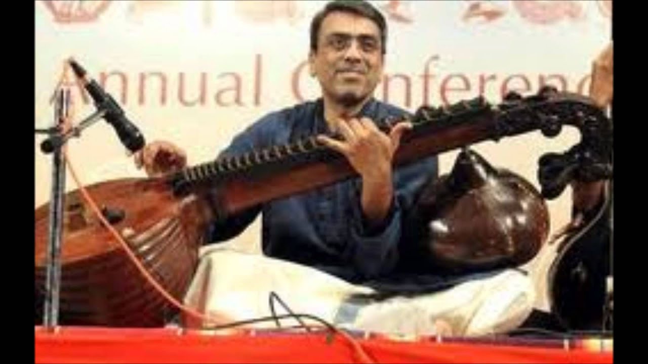 KoluvaMaragadha - Thodi - D Balakrishna on the Veena