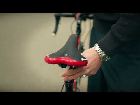 Voltano Race / MTB Fietszadel – Zwart / Rood - Unisex