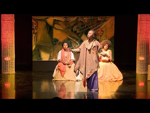 NA MÃO DE DEUS - Lucrécia Paco - Teatro - Fundação FLC