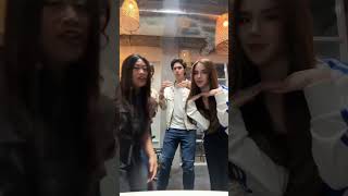 Download lagu EL RUMI, ZEE JKT48, AGATHA CHELSEA dan BOIYEN 'CINTAMU ITU HOAX' mp3 Download lagu EL RUMI, ZEE JKT48, AGATHA CHELSEA dan BOIYEN 'CINTAMU ITU HOAX' mp3