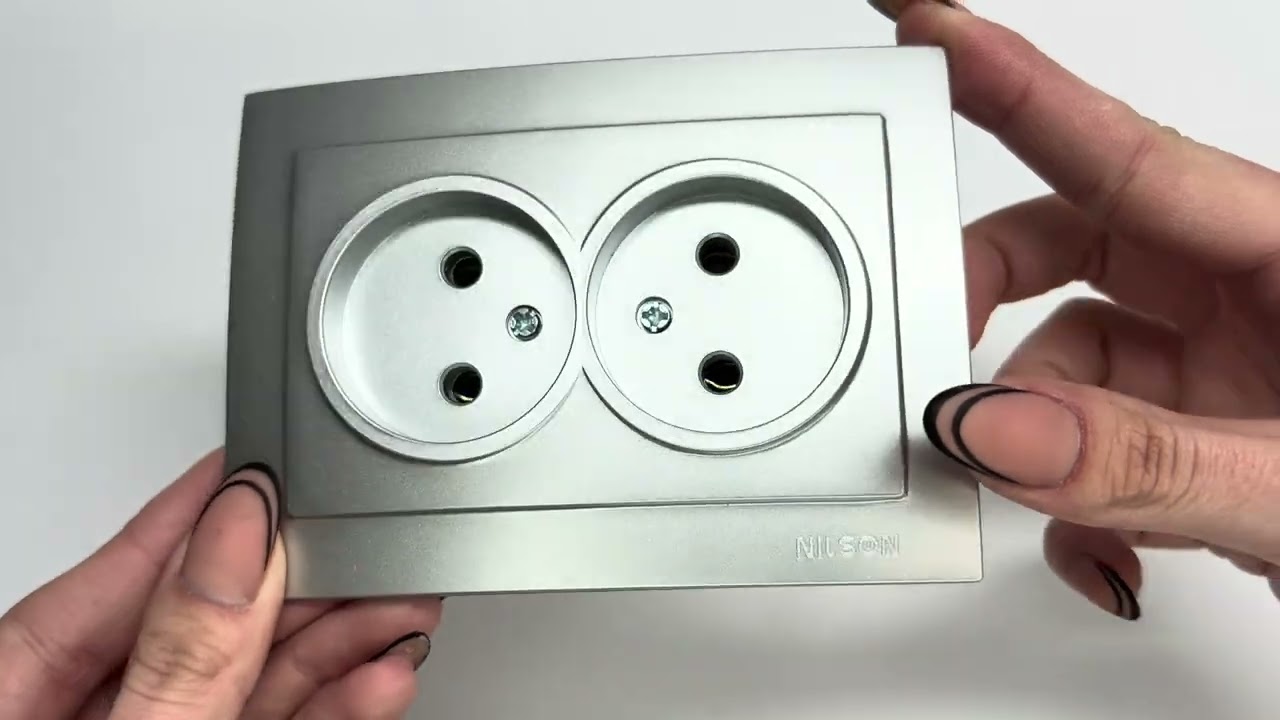 Розетка двохмесная б/з NILSON Touran серебро 24131024