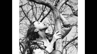 Marina Lledó "Noche Rara" Preciso me encontrar