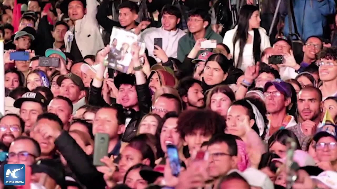 Iván Cepeda cierra su campaña hacia la presidencia de Colombia en Bogotá