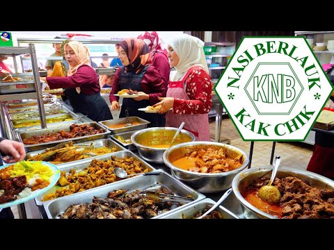 PRO Cooking from Nasi Berlauk Kak Chik | Factory Like Restaurant