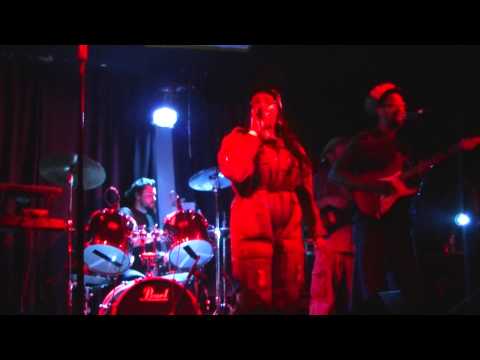 Sister Aisha @ Hootananny 27Nov14 Pt 2